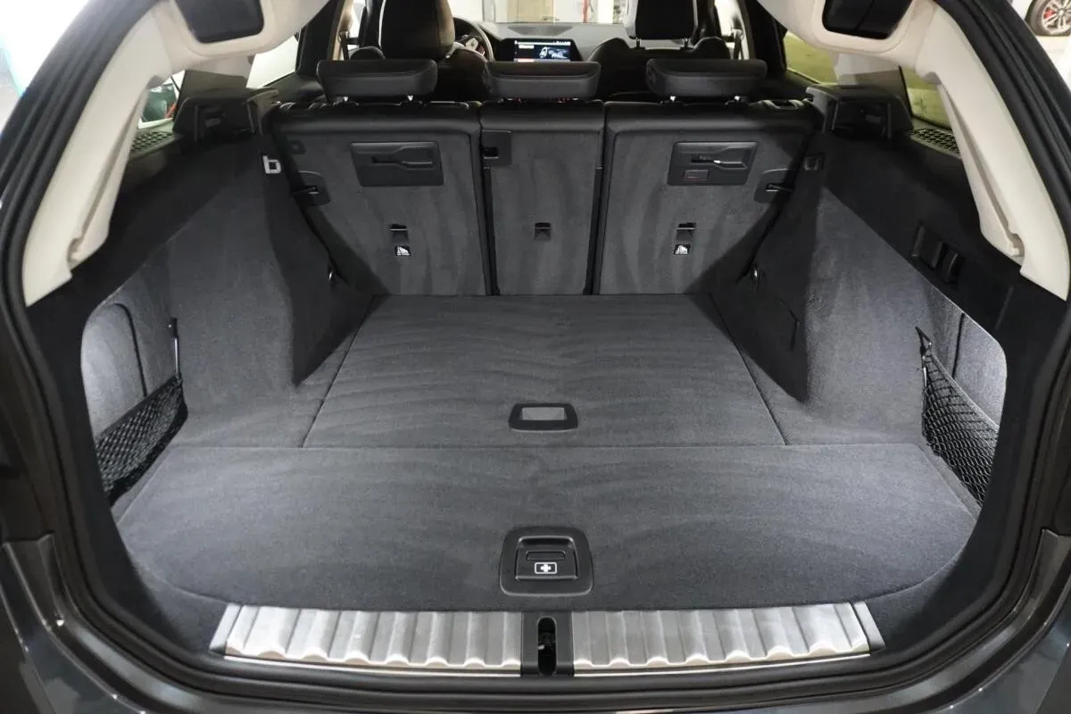 BMW 3 Series 2021 photo 3
