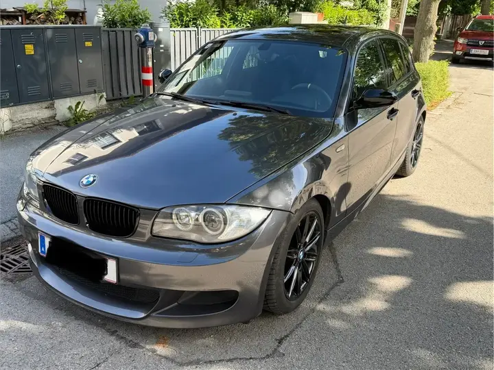 BMW 1 Series 2007 photo 2