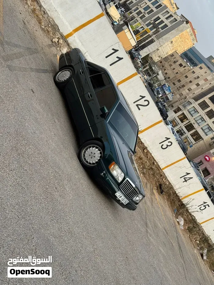 Mercedes-Benz E-Class 1993 photo 5