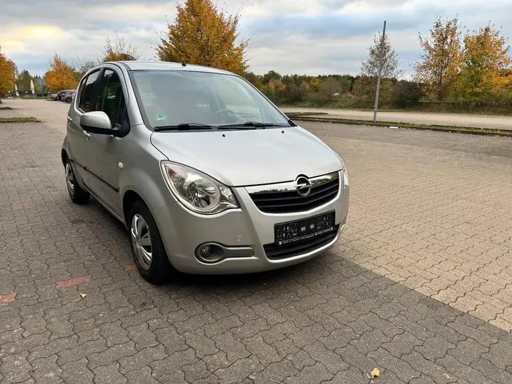 Opel Agila