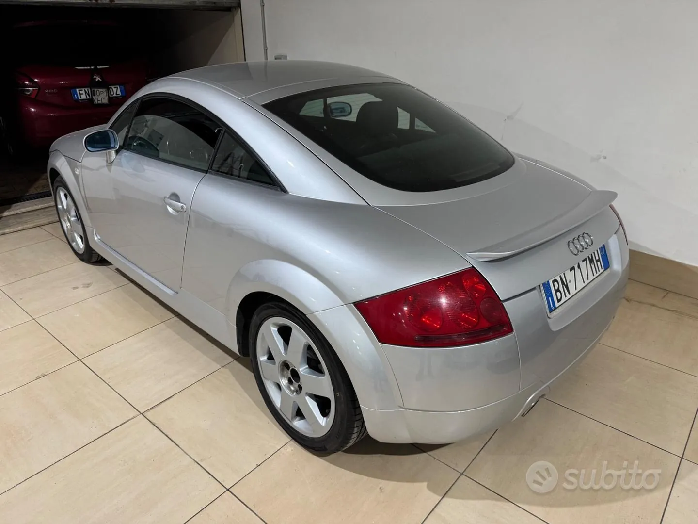 Audi Tt 2001 photo 2
