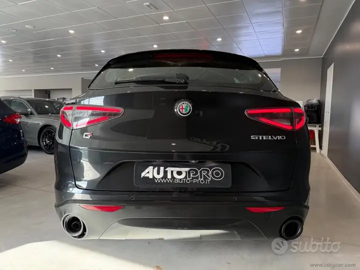 Alfa Romeo Stelvio 2024 photo 3