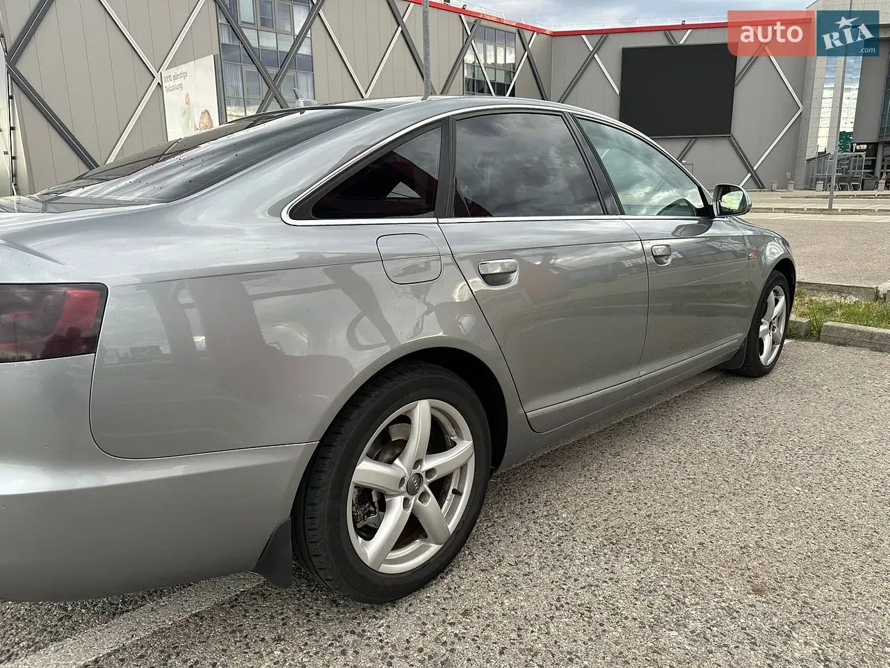 Audi A6 2010 photo 2