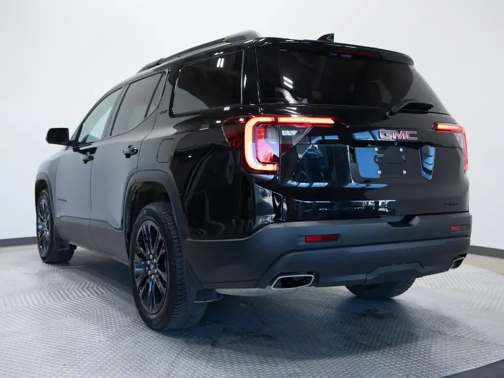 GMC Acadia 2023 photo 3
