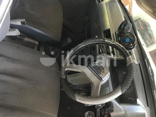 Mitsubishi Lancer 1990 photo 3