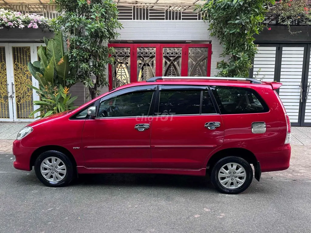 Toyota Innova 2008 photo 2