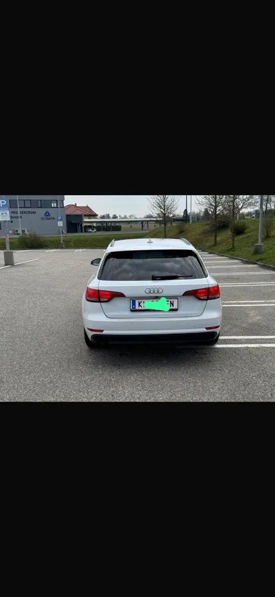 Audi A4 2017 photo 2