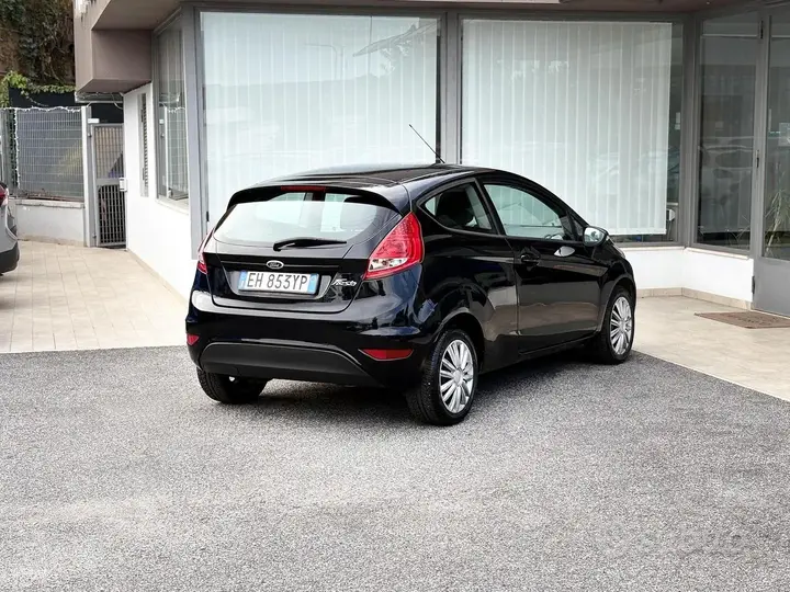 Ford Fiesta 2011 photo 5