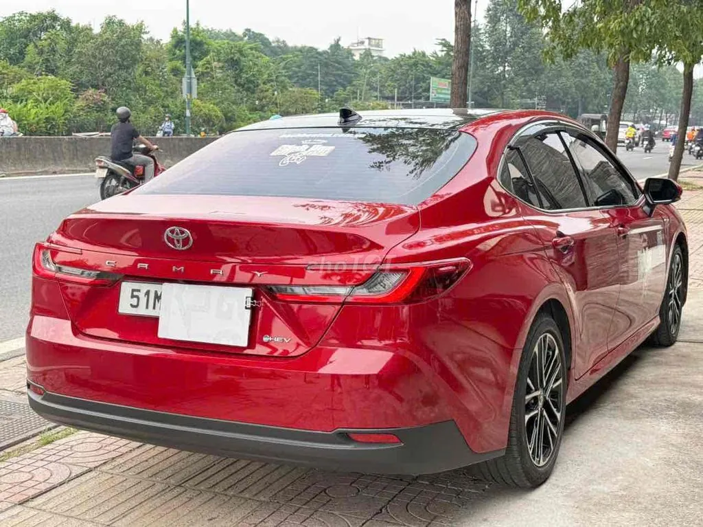 Toyota Camry 2025 photo 4