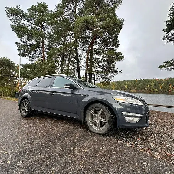 Ford Mondeo 2011 photo 2