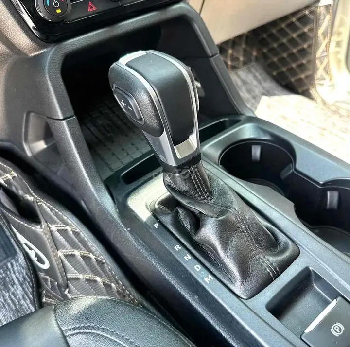 Ford Everest 2022 photo 3
