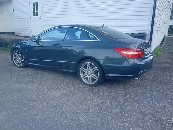 Mercedes-Benz E220 2011 photo 5