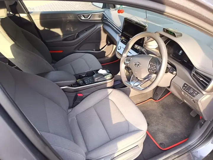Hyundai Ioniq 2020 photo 2