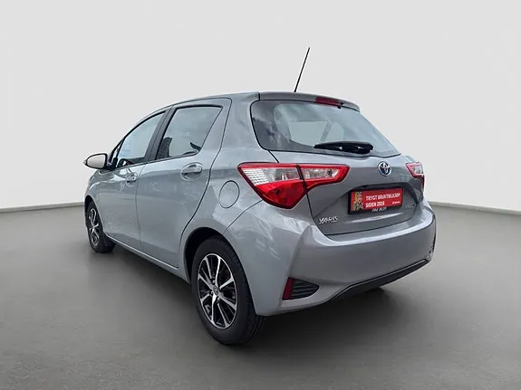 Toyota Yaris 2018 photo 3