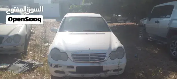 Mercedes-Benz C-Class 2004 photo 2
