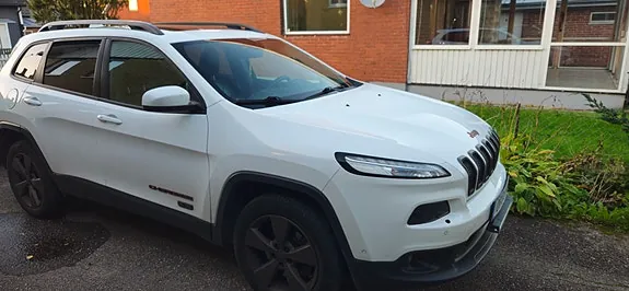 Jeep Cherokee 2016 photo 3