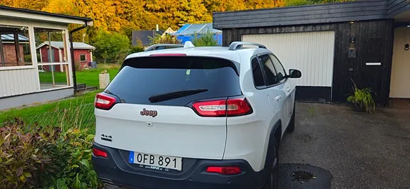 Jeep Cherokee 2016 photo 2