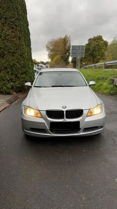BMW 320I