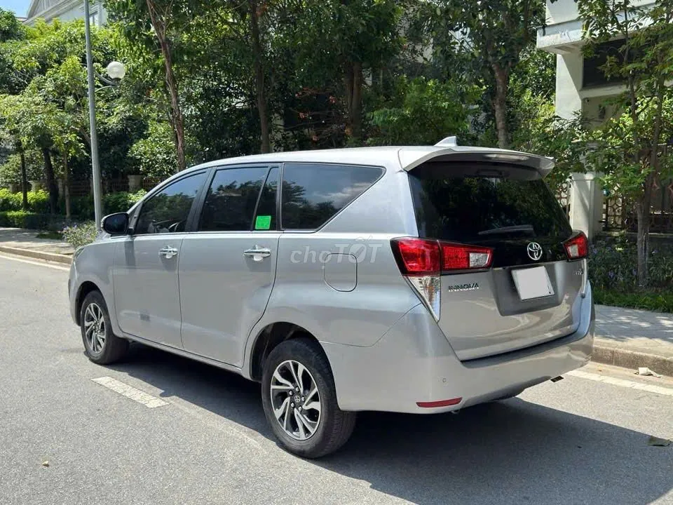 Toyota Innova 2022 photo 4