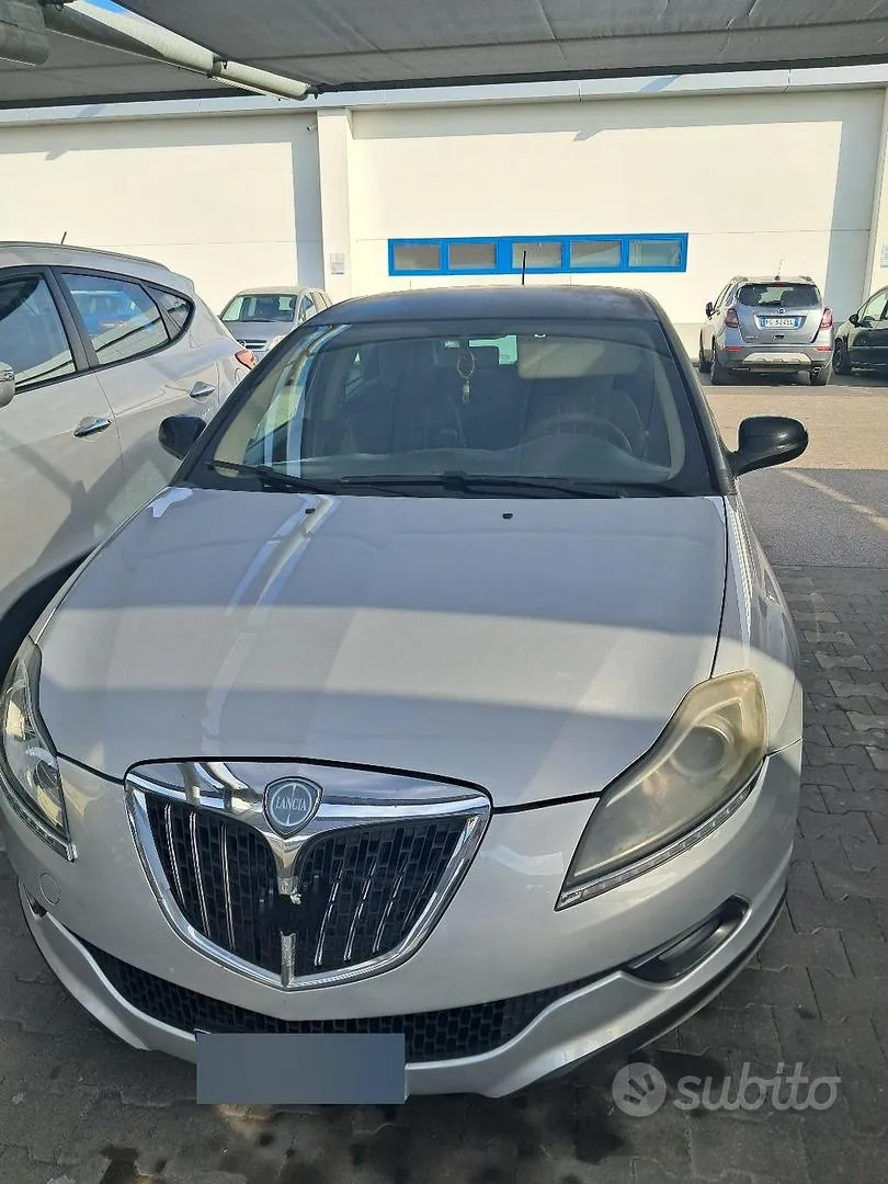 Lancia Delta 2009 photo 2