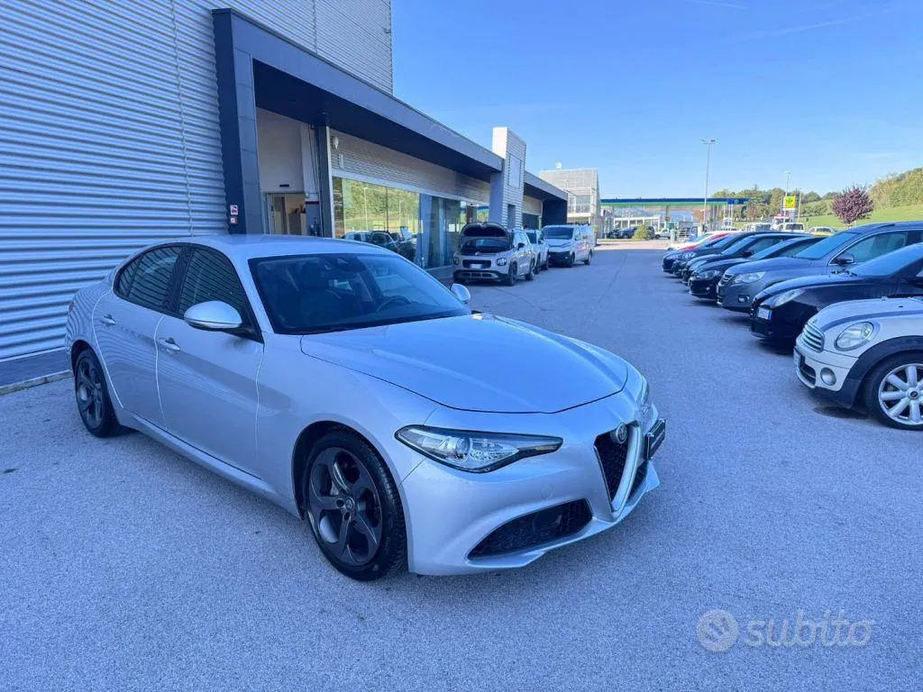 Alfa Romeo Giulia 2017 photo 3