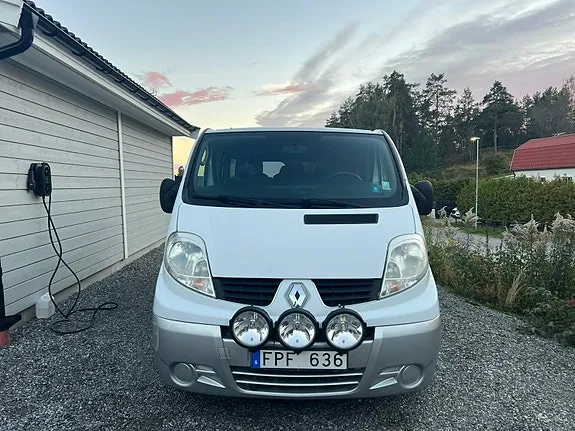 Renault Trafic 2007 photo 2