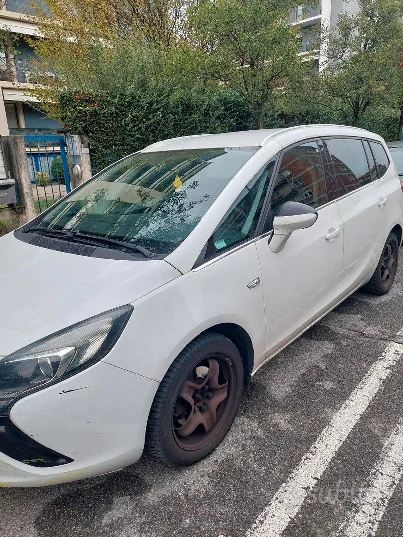 Opel Zafira 2012 photo 3