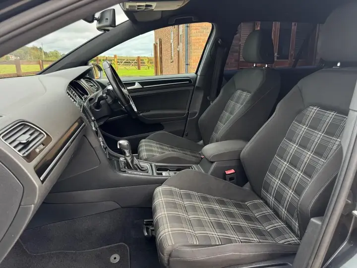 Volkswagen Golf 2016 photo 4