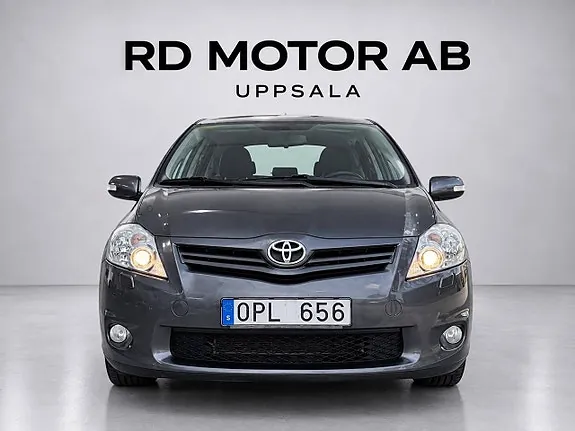 Toyota Auris 2010 photo 3