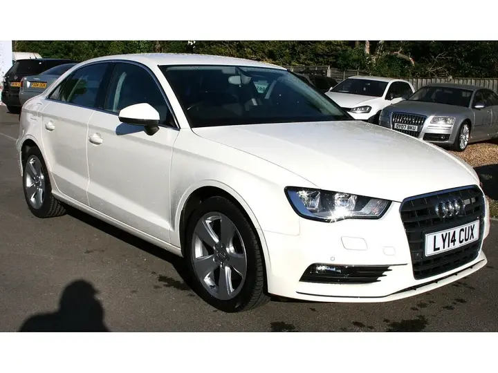 Audi A3 2014 photo 2