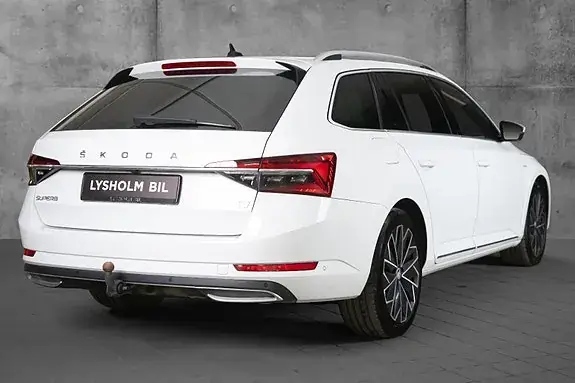 Skoda Superb 2023 photo 3