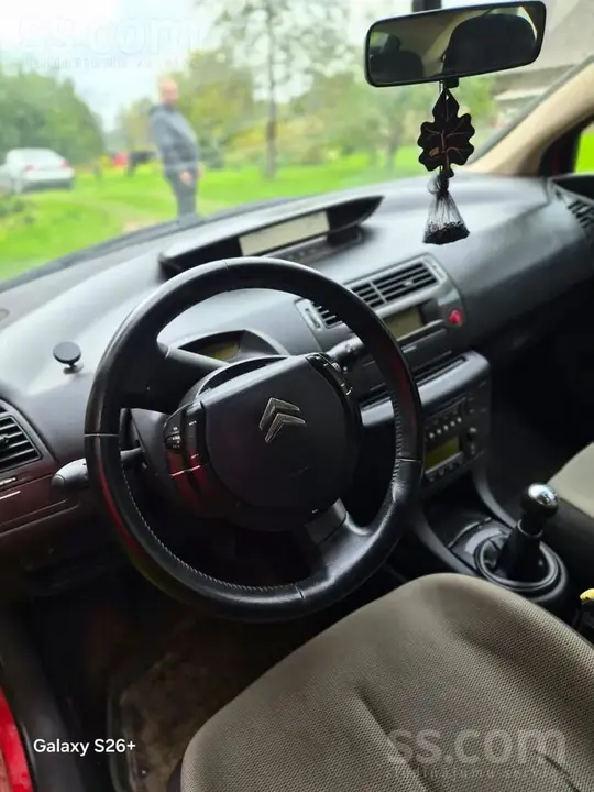 Citroen C4 2008 photo 4