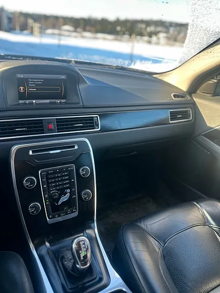 Volvo V70 2013 photo 2