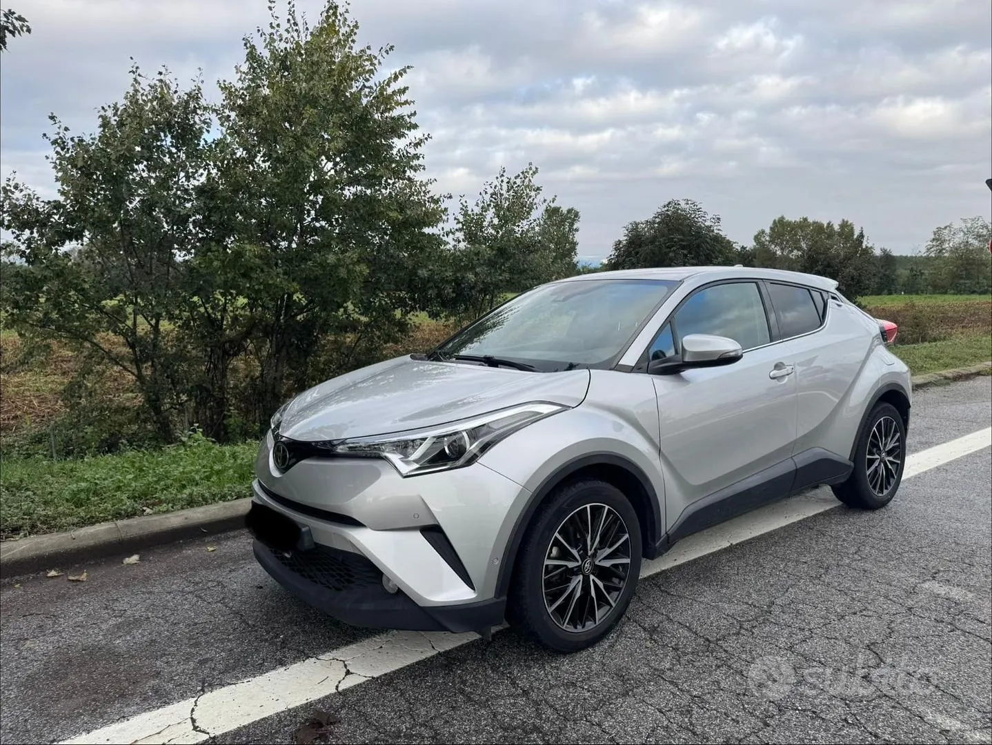 Toyota C-Hr 2017 photo 2