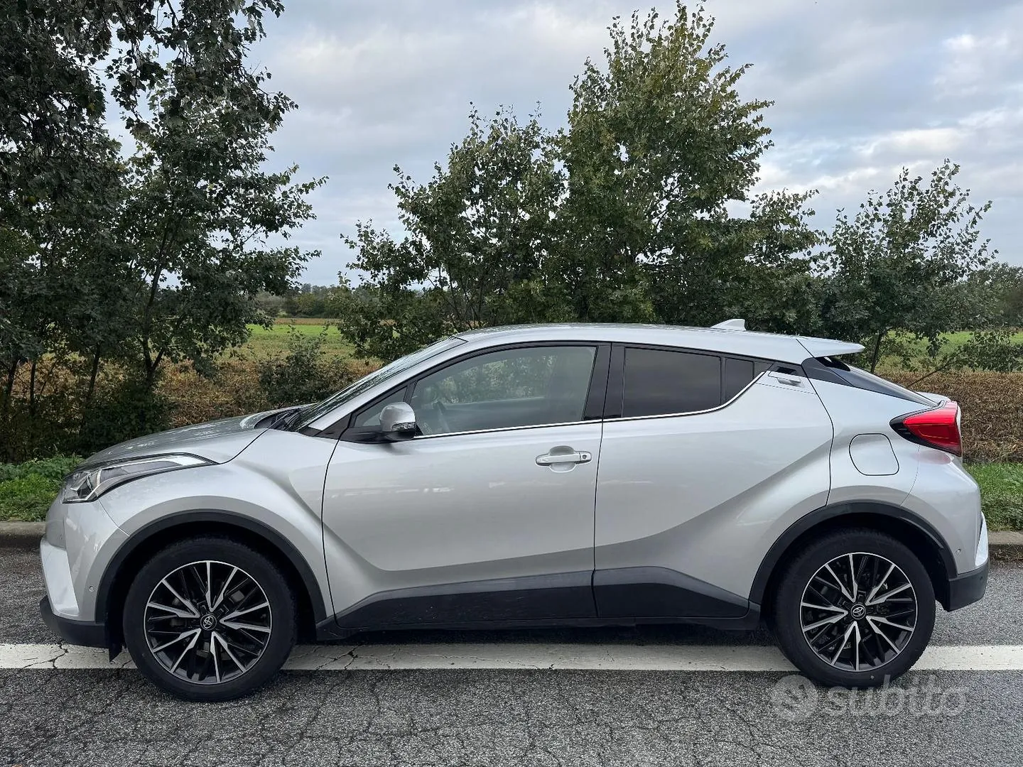 Toyota C-Hr 2017 photo 3