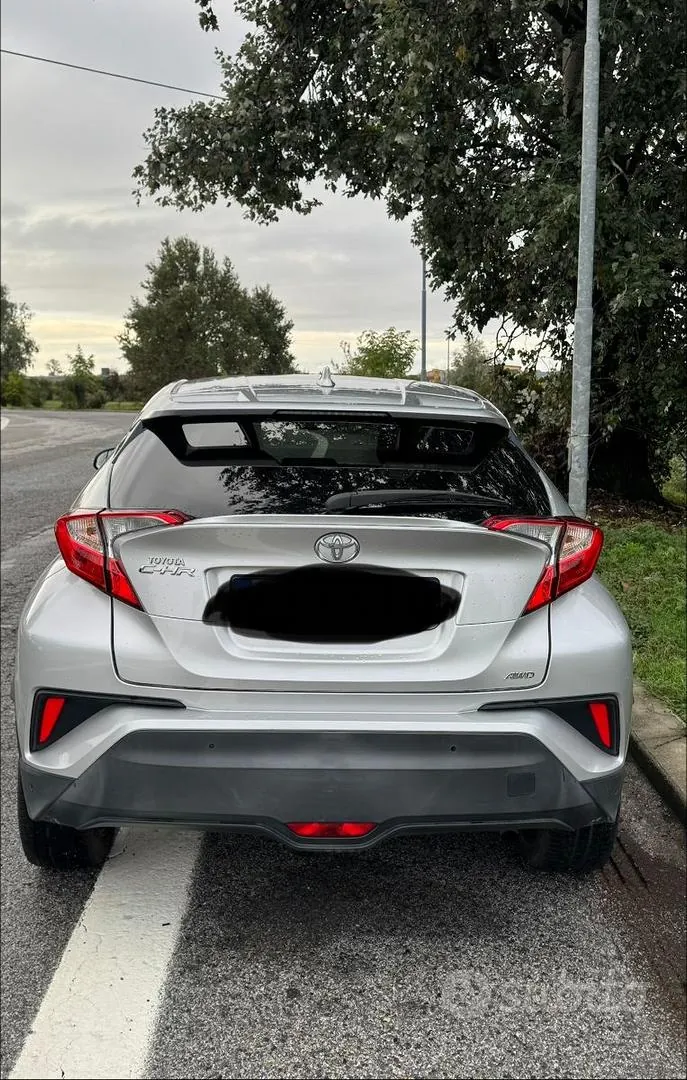 Toyota C-Hr 2017 photo 4