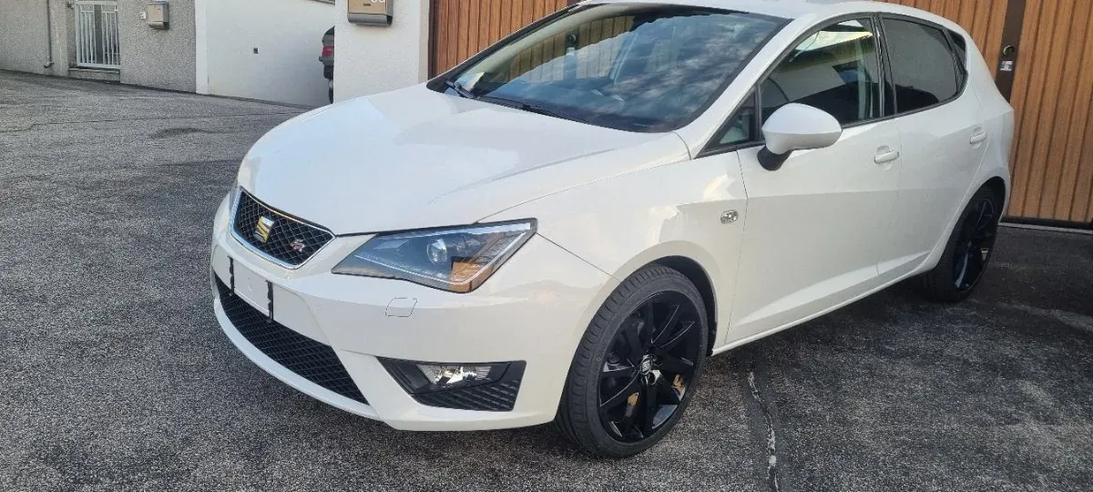 Seat Ibiza 2017 photo 2