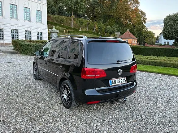 Volkswagen Touran 2013 photo 4
