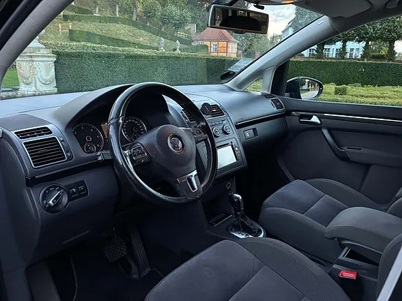Volkswagen Touran 2013 photo 5