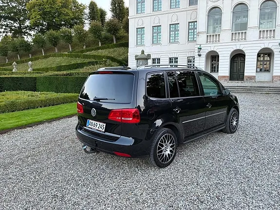 Volkswagen Touran 2013 photo 3