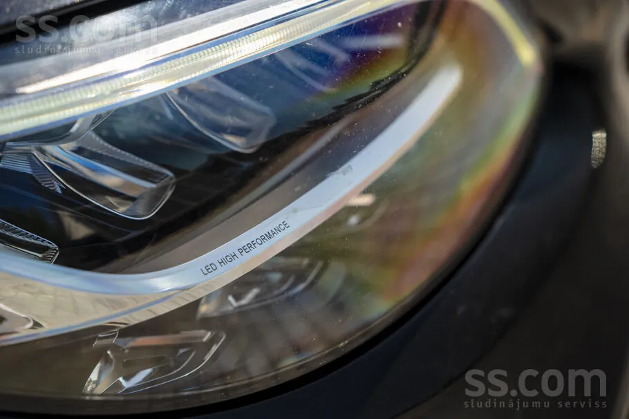 Mercedes-Benz C180 2019 photo 4
