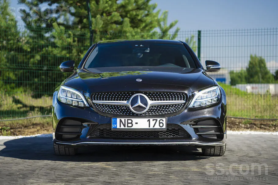 Mercedes-Benz C180 2019 photo 2