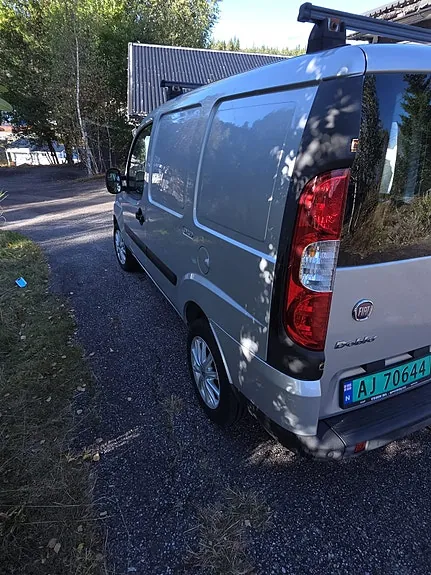 Fiat Doblo 2009 photo 2