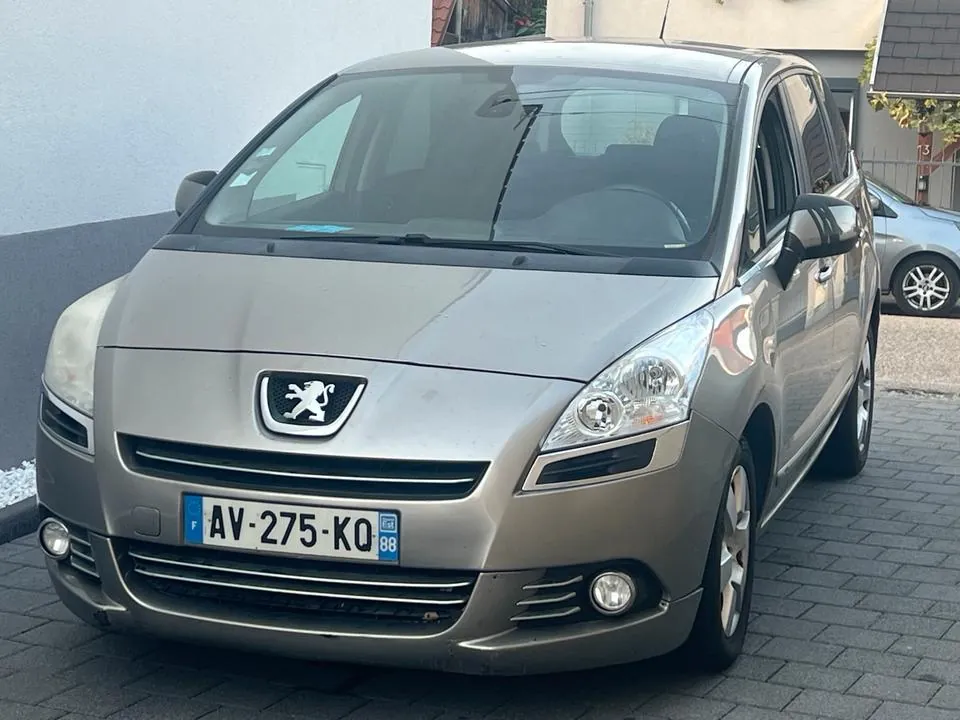 Peugeot 5008