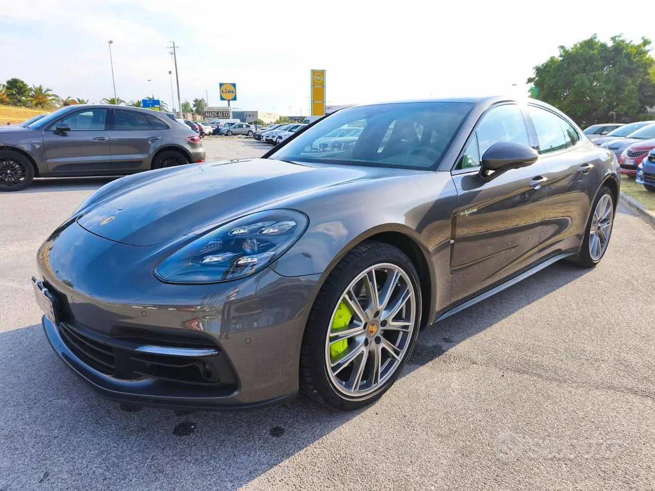 Porsche Panamera 2017 photo 2
