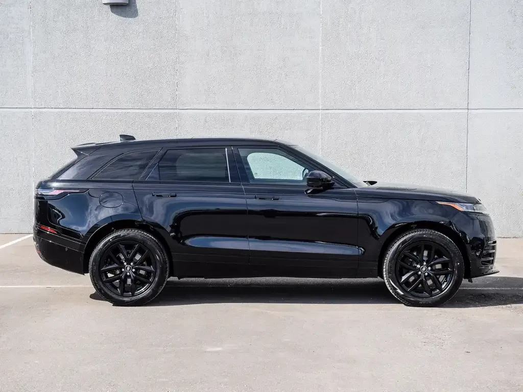 Land Rover Range Rover Velar 2026 photo 3