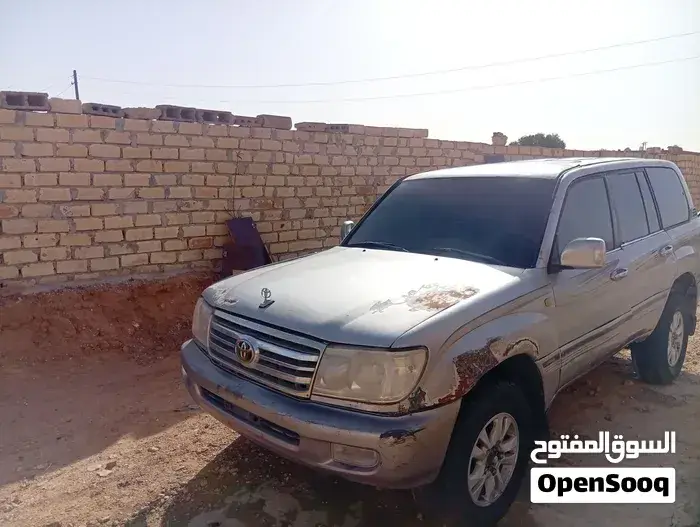 Toyota Land Cruiser 2004 photo 2