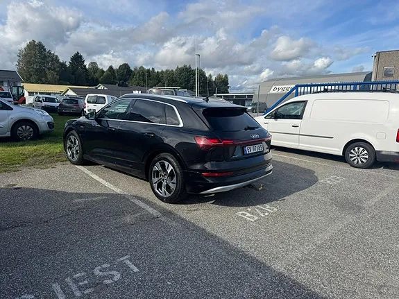 Audi E-Tron 2019 photo 2
