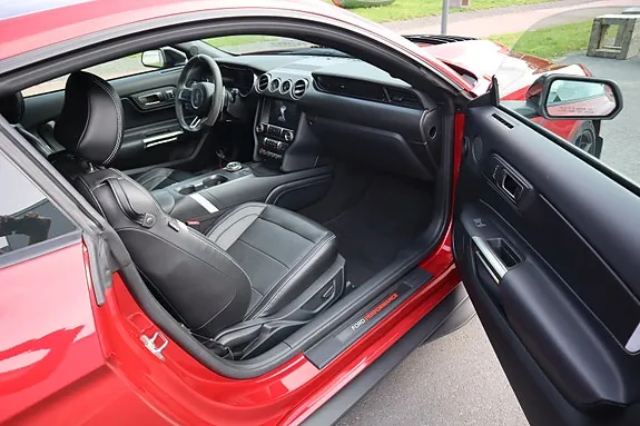 Ford Mustang 2020 photo 4
