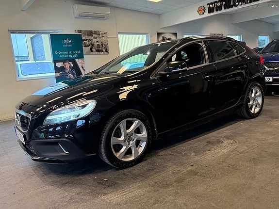 Volvo V40 Cross Country 2017 photo 2